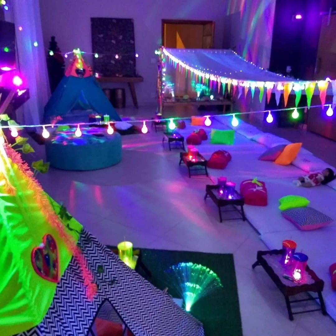 Cabanas montadas &mdash; tema neon